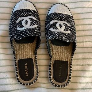 CHANEL Monochrome Espadrille Flats